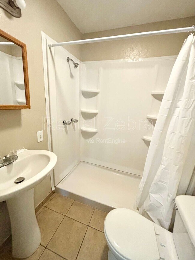 Building Photo - 1531 Marguerite St