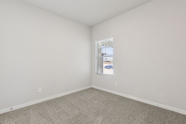 Building Photo - 109 Greenbriar Dr