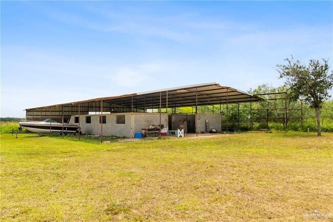 Building Photo - 13 Jesus Flores Rd