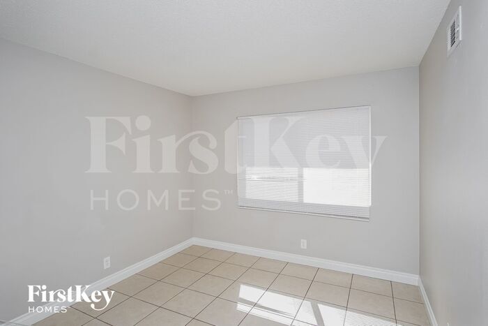 Building Photo - 4624 Cinderella Ln