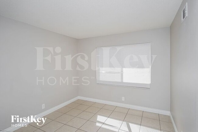 Building Photo - 4624 Cinderella Ln