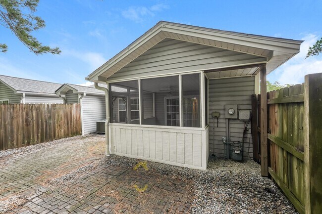 Building Photo - 2 Bedroom, 2 Bathroom Home in the Meridian on James Island
