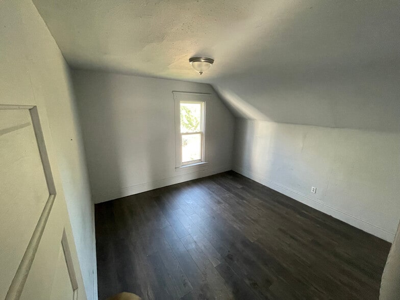 Building Photo - 1634 Milburn Ave