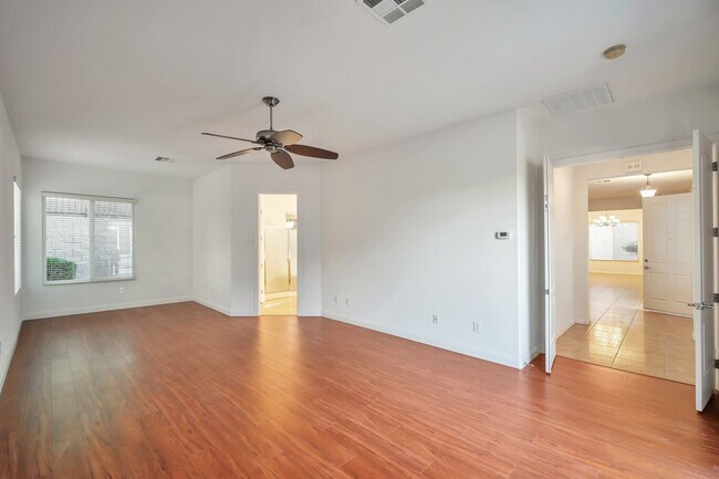 Building Photo - 2585 Portsmouth Creek Ave