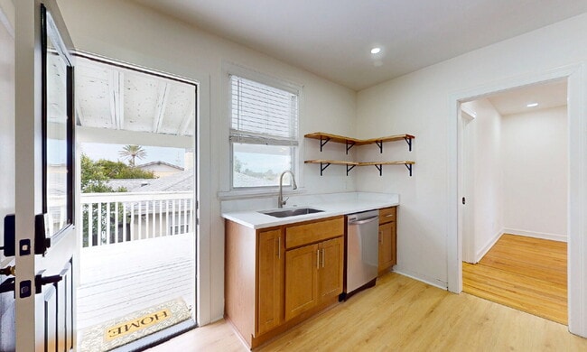 Building Photo - Pristine Neptune Beach Remodel: 2 Blocks to the Sand and Walkable to Everything!