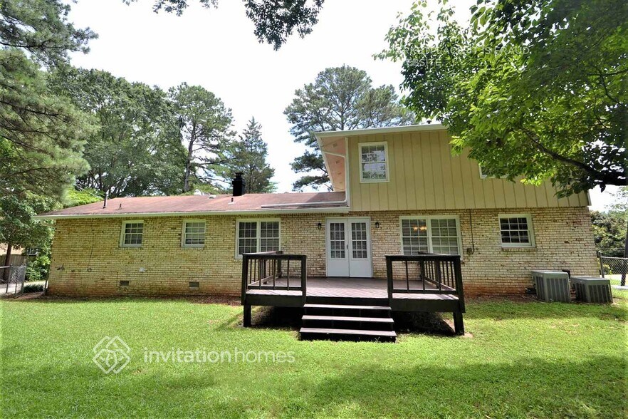 Building Photo - 2507 Robin Hood Pl