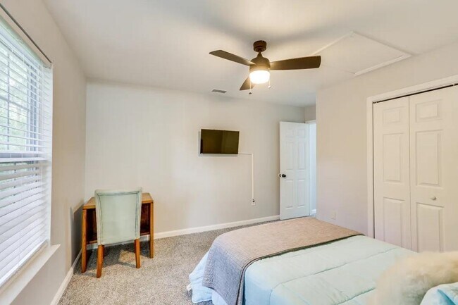 Building Photo - 2786 Westbrook Ct