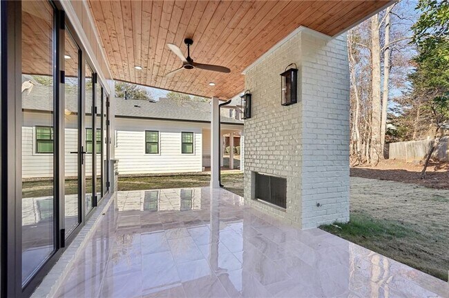 Building Photo - 10365 Waters Rd