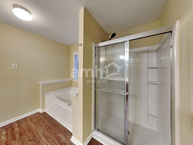 Building Photo - 1319 Station Ridge Dr