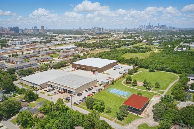 Building Photo - 3615 Seabrook St