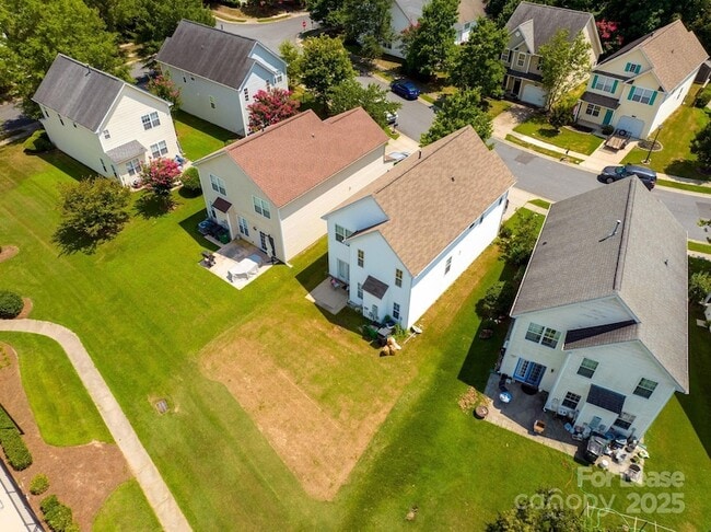 Building Photo - 12116 Honor Guard Ave