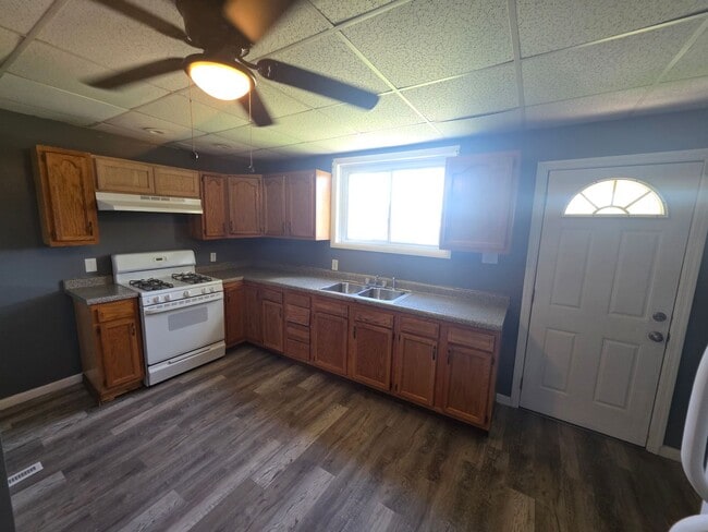 Building Photo - 1703 Bailie Ave