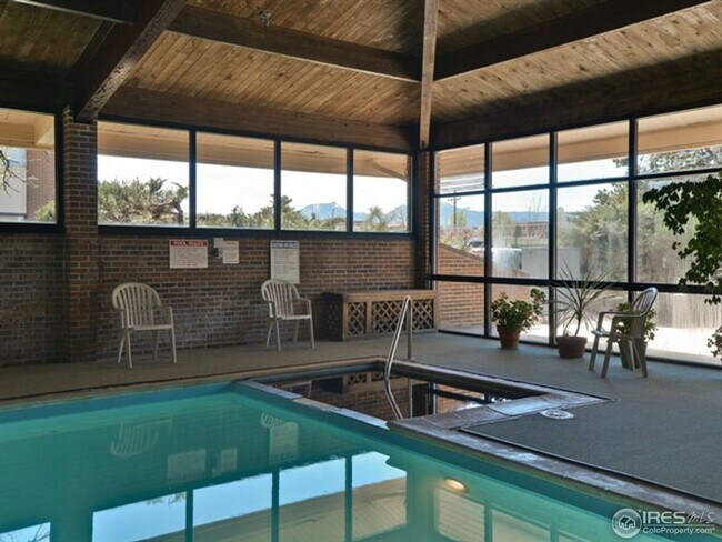 Building Photo - Charming 1 Bedroom with Patio and Reserved Parking in Gunbarrel