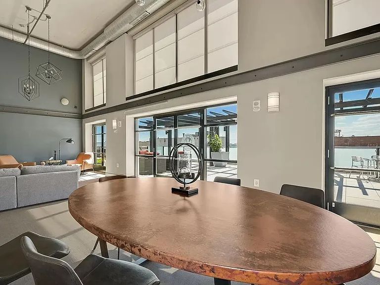 Building Photo - 1133 14th St NW