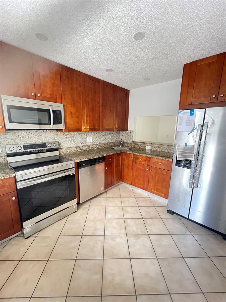 Building Photo - 1599 Springside Dr