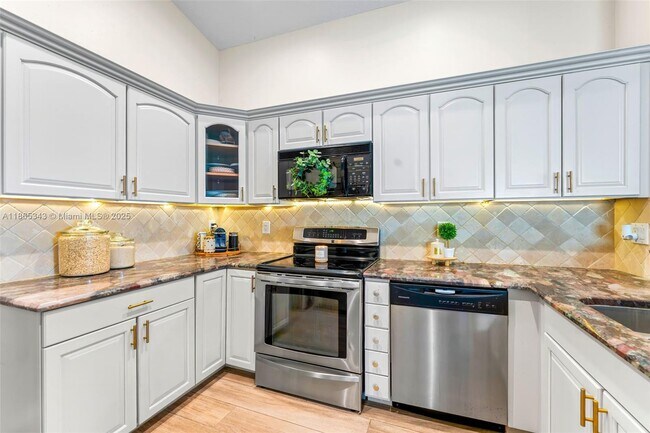 Building Photo - 1536 Salerno Cir