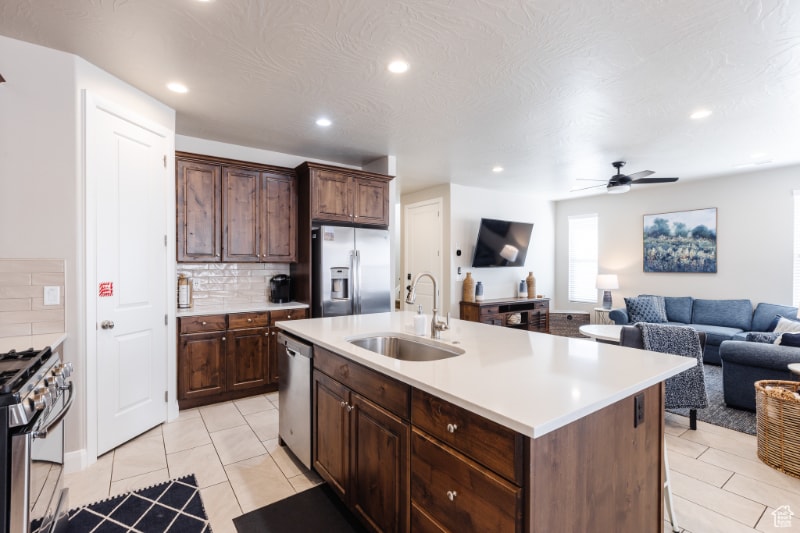 Building Photo - 273 N Puerta Dr