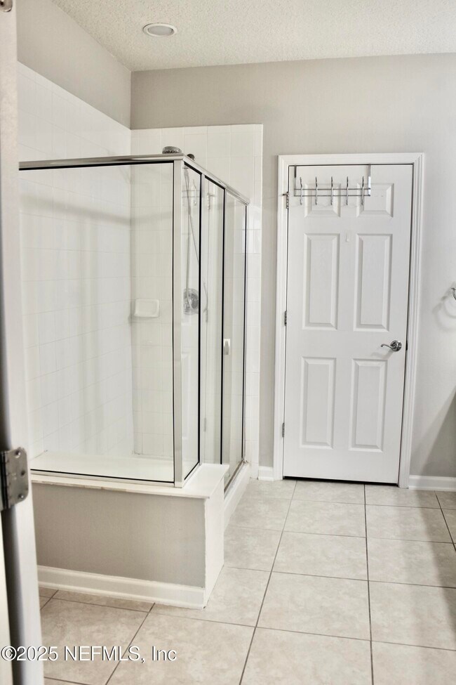 Building Photo - 6518 White Blossom Cir