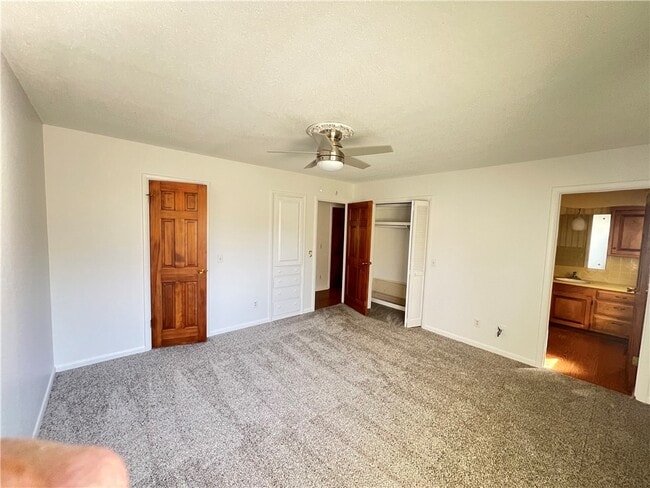 Building Photo - 1402 Westwood Ave