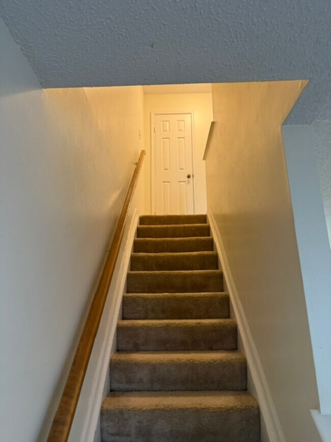 Building Photo - 807 Seawinds Ln