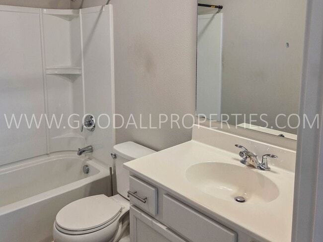 Building Photo - Beautiful Two-Story Home in the SE Polk School District – Available Now!