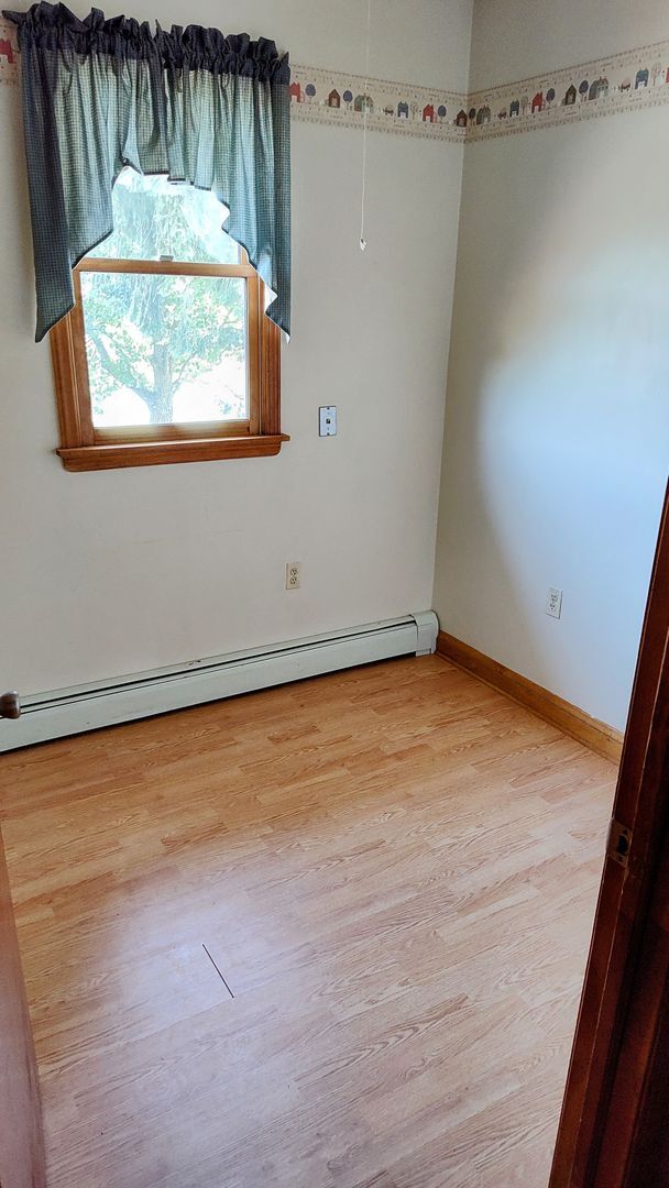 Building Photo - JARRETTSVILLE SINGLE FAMILY HOME ON WORKING FARM