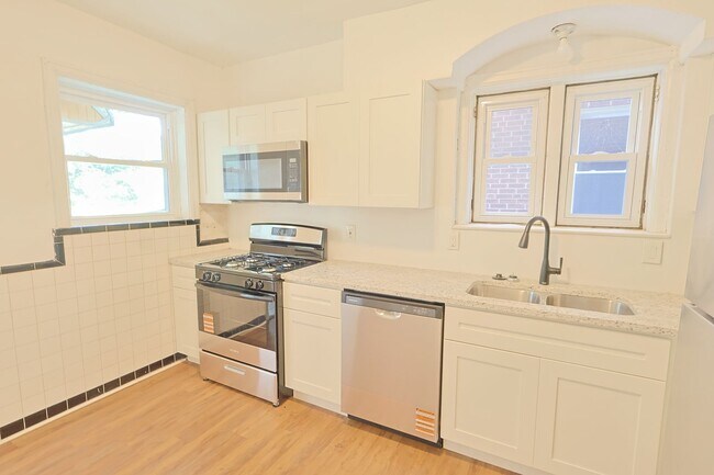 Building Photo - 3754 Dunnica Ave