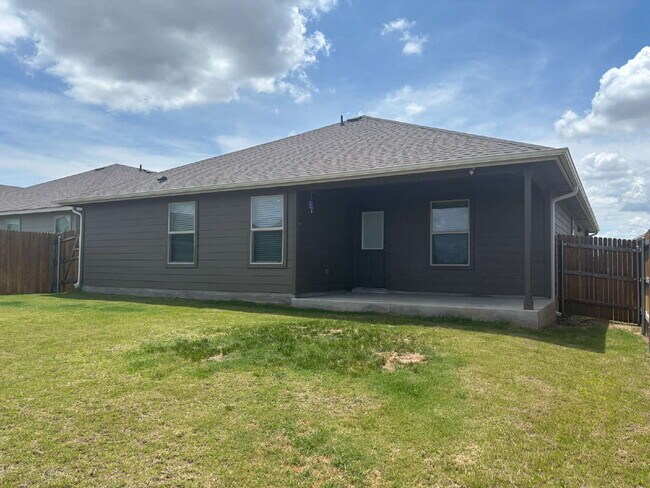 Building Photo - "Charming 4-Bed Oasis with Granite Touches in Nolanville – 1737 Sq Ft of Comfort!"