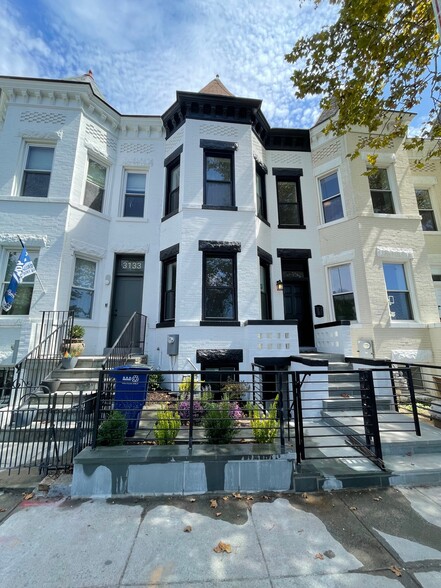 Primary Photo - 3131 11th St NW