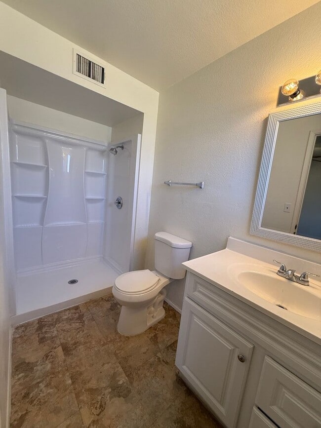 Building Photo - REMODELED 3 Bed/2Bath single family home with HUGE yard