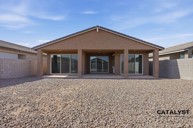 Building Photo - 6926 W Winston Dr