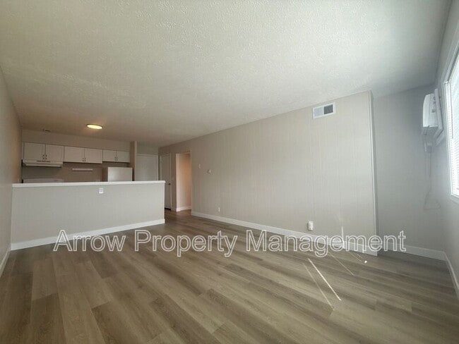 Building Photo - 5703 S 14th St