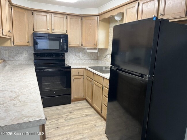 Building Photo - 2540 Chatham Way NE