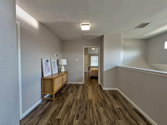 Building Photo - 1402 Stone Canyon Way