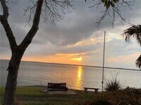 Building Photo - 3922 Mediterranean St