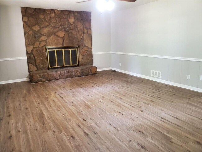 Building Photo - 160 Tyus Carrollton Rd