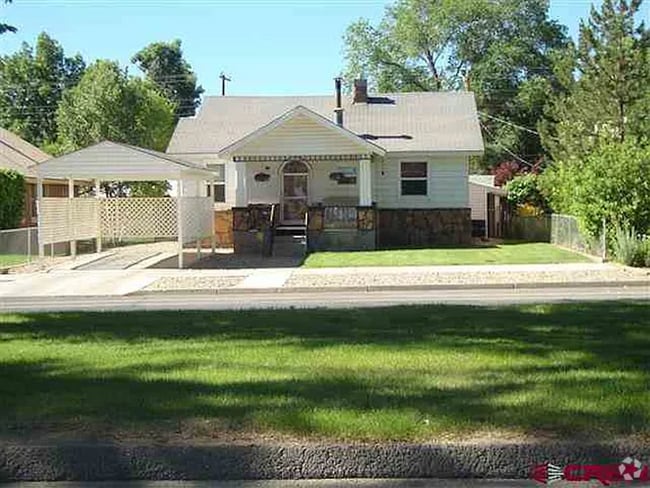 Building Photo - 219 E Montezuma Ave