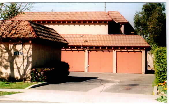 Primary Photo - Wallace Apartments