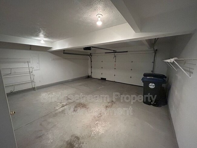 Building Photo - 7234 Brookmeadow Dr.