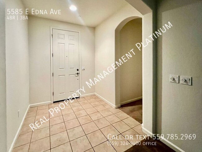 Building Photo - $2,350 Church & Clovis Ave. - 4 Bedroom ho...