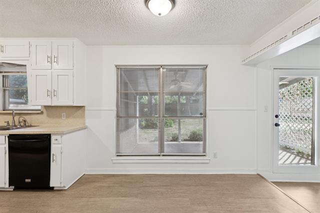 Building Photo - 7829 Noneman Dr