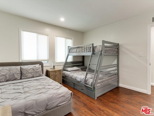 Building Photo - 23109 Mariano St