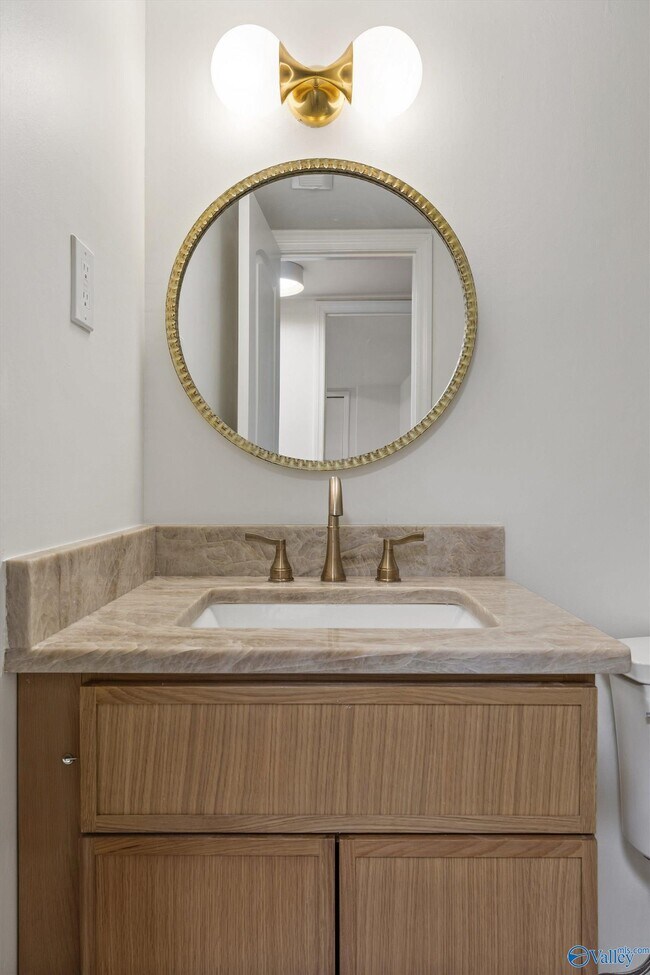 Building Photo - 8003 Brookfield Cir SE