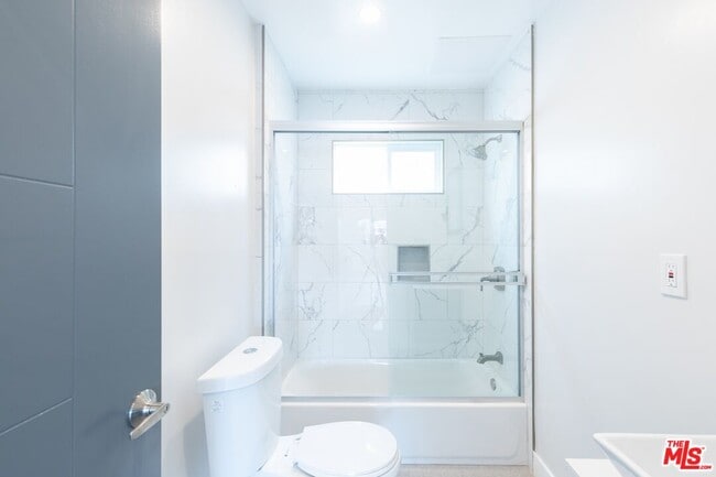 Building Photo - 3872 Bentley Ave