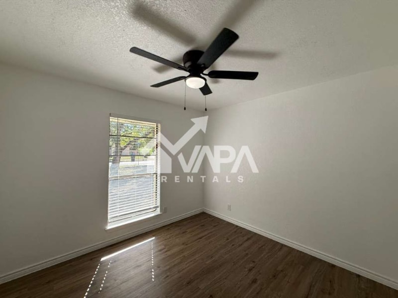 Building Photo - 4103 Family Tree Dr