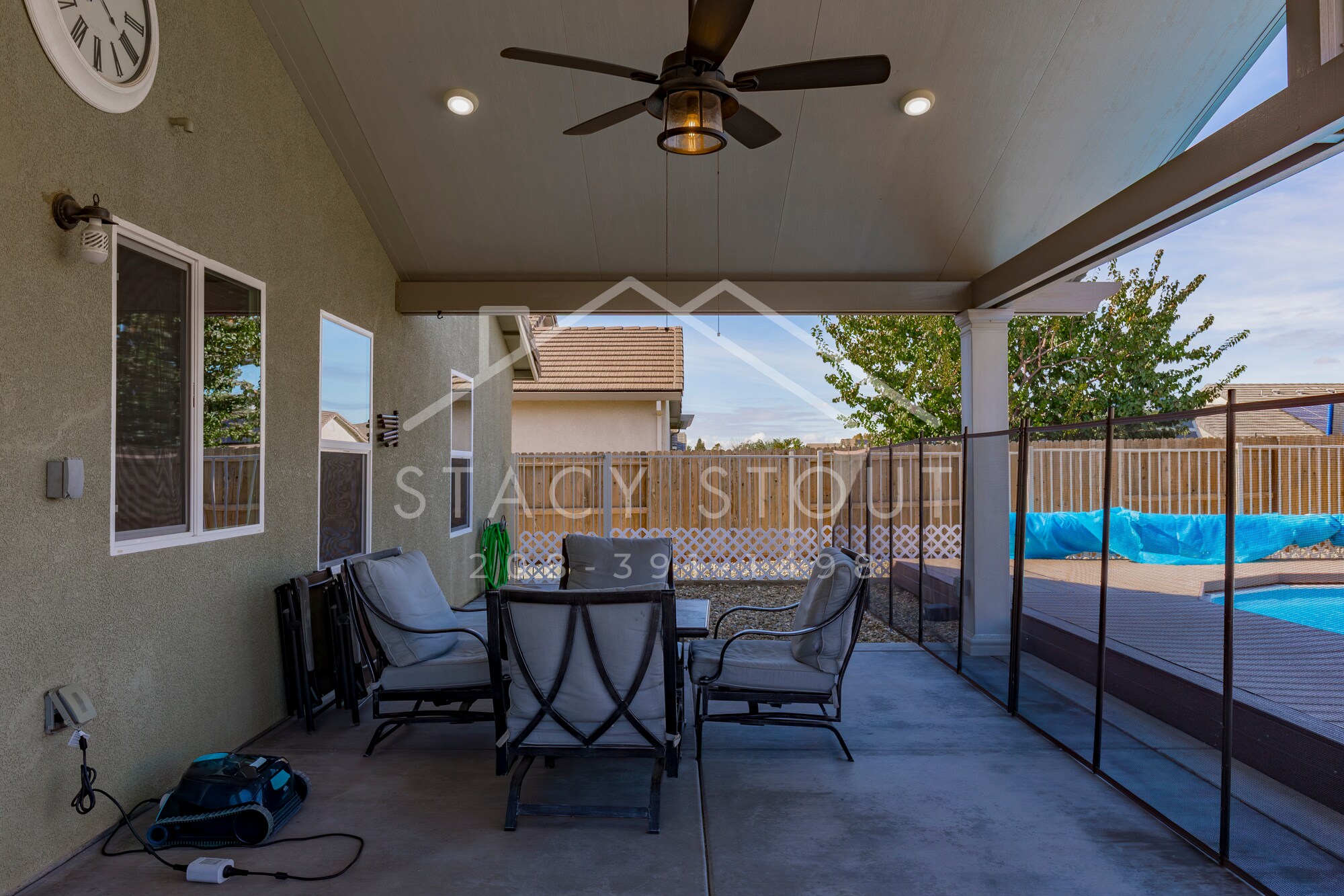 Building Photo - 1385 Deerwood St