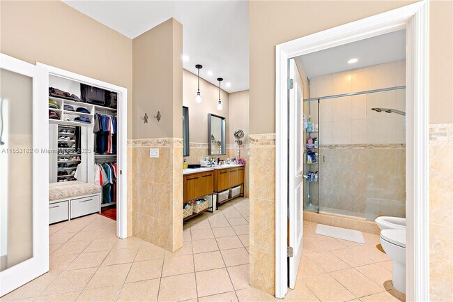 Building Photo - 16001 SW 77th Ct
