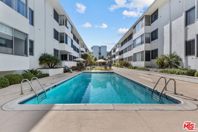 Building Photo - 8701 Delgany Ave
