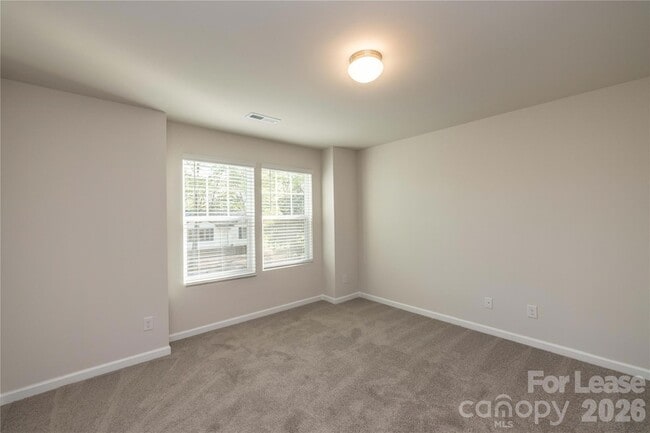 Building Photo - 208 S Bell Ave