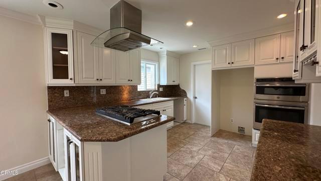 Building Photo - 653 Willowgrove Ave